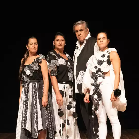 Espetáculo Teatral Fuxico @ Teatro Paschoal Carlos Magno