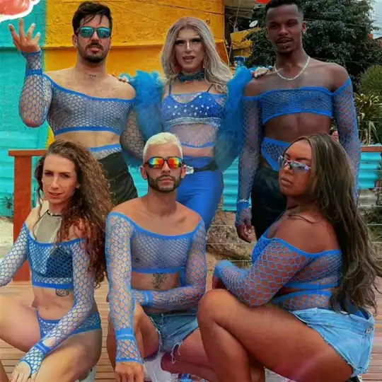 Ti Tiago lança novo clipe: Batom Nude/Nudes (Beijinho, beijinho. Tchau, tchau!)