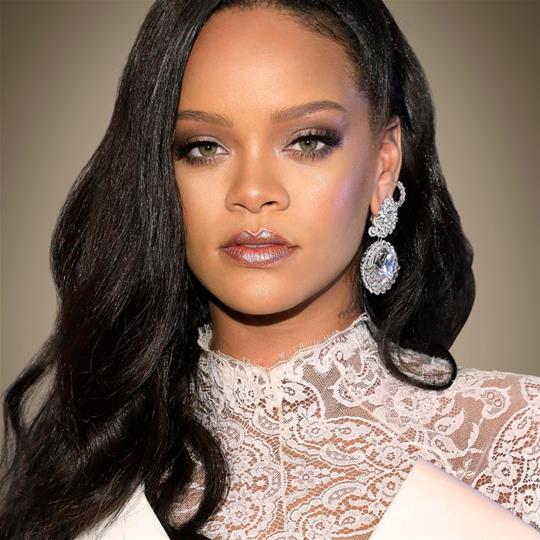 Rihanna está de volta: conheça 15 curiosidades que fazem da cantora uma MUSA!
