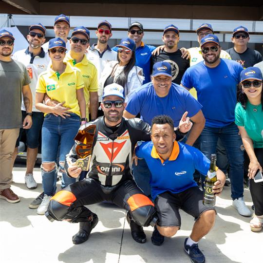 [FOTOS] Omni Financeira Oferece Super Bike Brasil no Autódromo Potenza