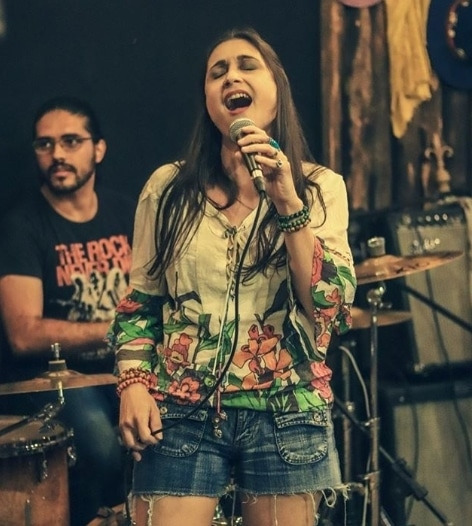 Show de Rock e Blues com Monique Leitão no Instagram
